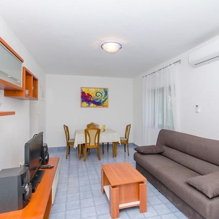 Apartment Vitaic Supetar Exterior photo
