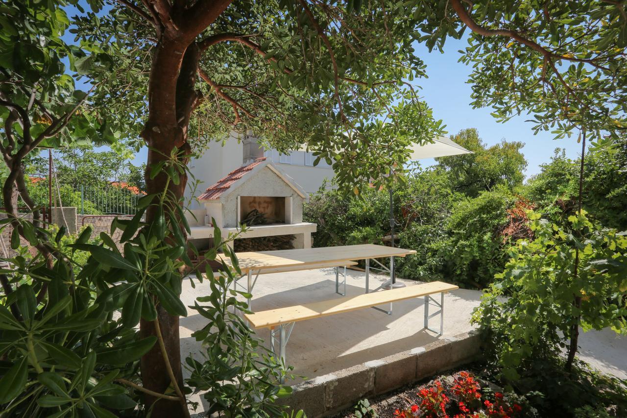 Apartment Vitaic Supetar Exterior photo