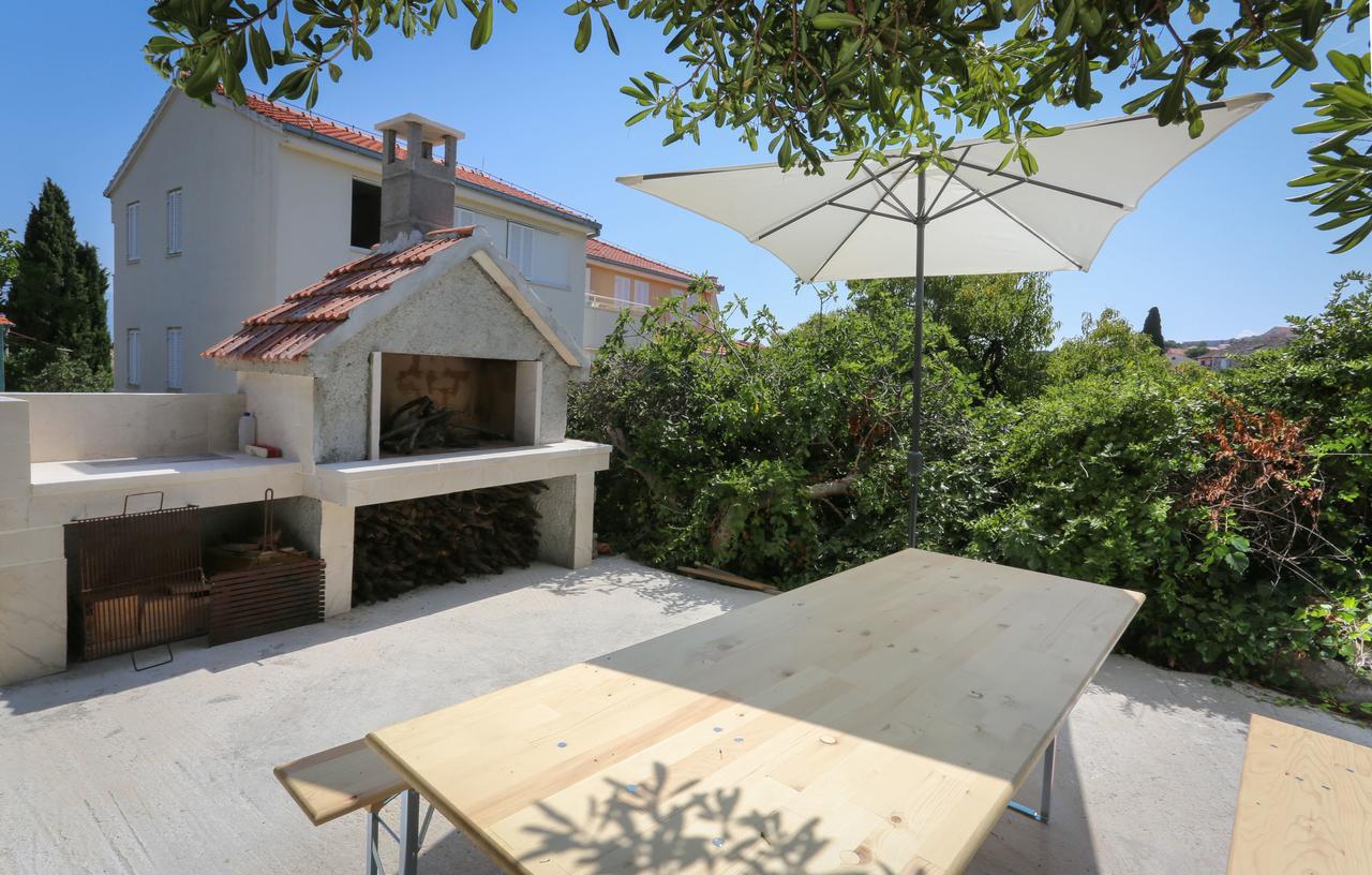 Apartment Vitaic Supetar Exterior photo