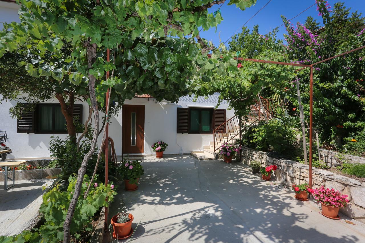 Apartment Vitaic Supetar Exterior photo