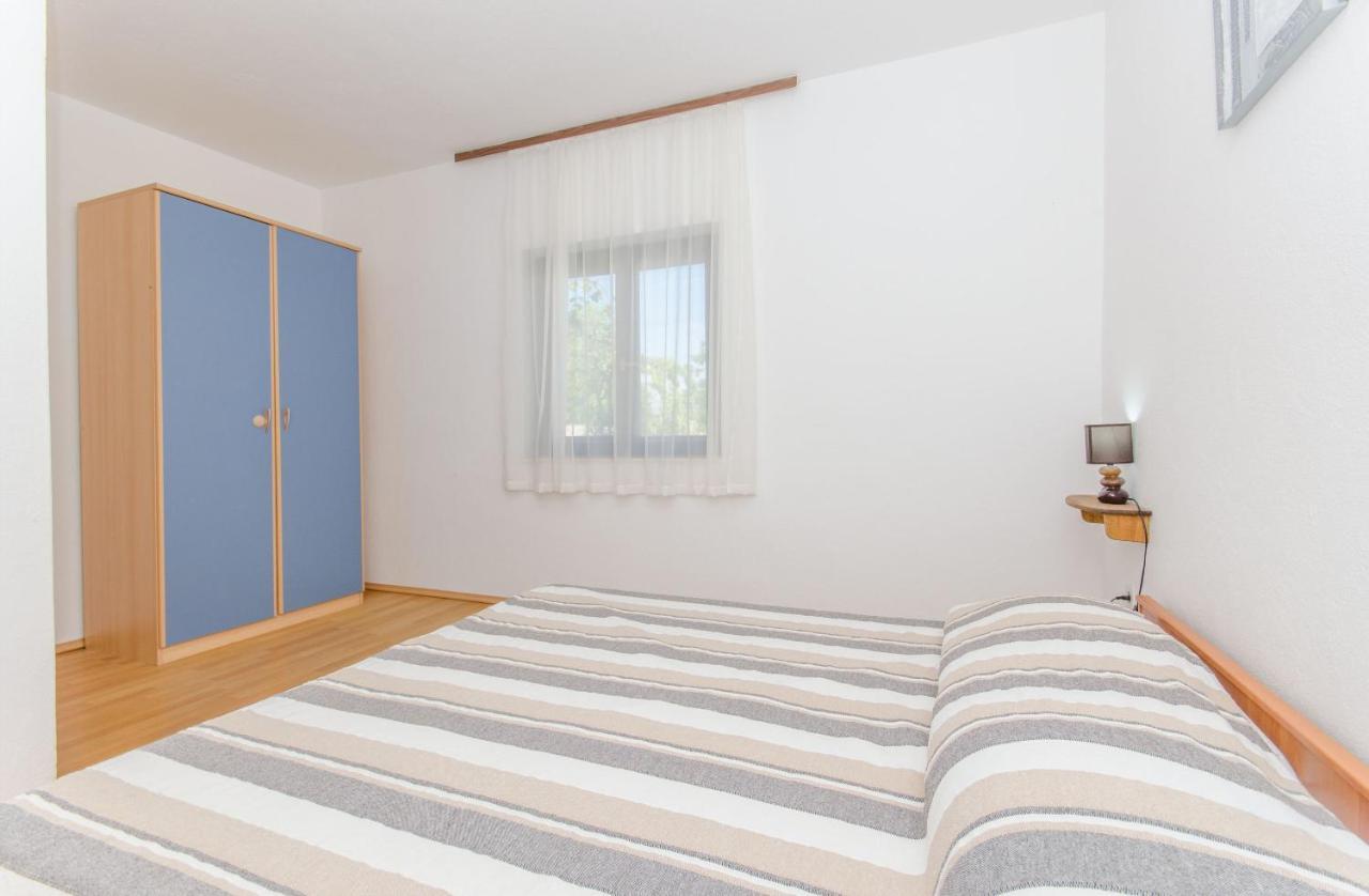 Apartment Vitaic Supetar Exterior photo